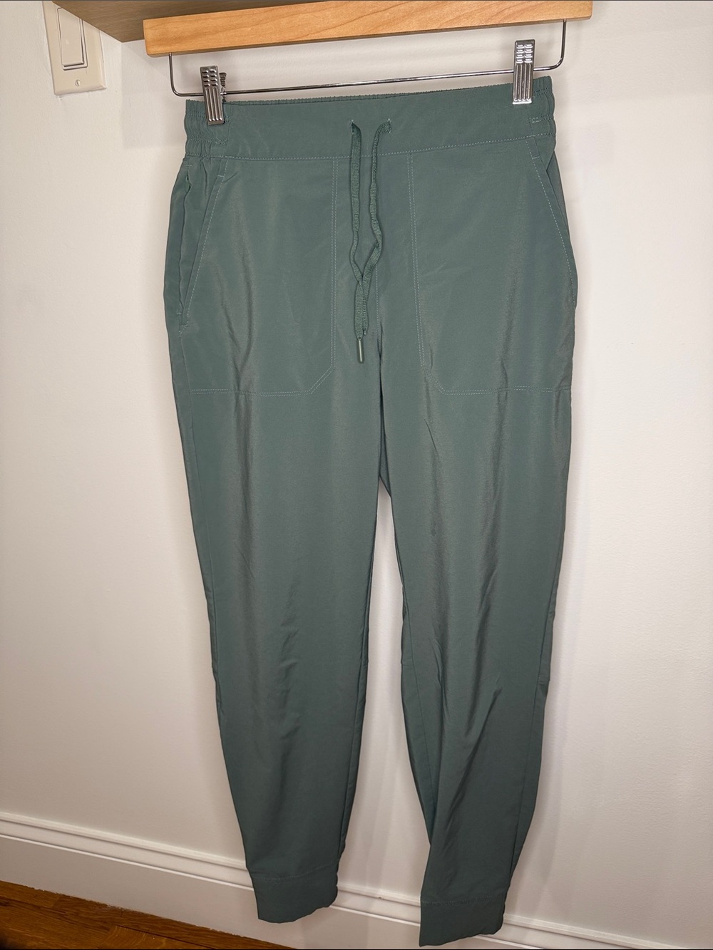 The North Face Jogger Pants in Slate Green
